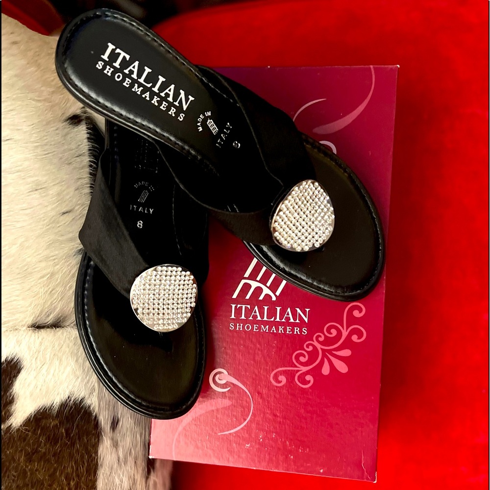 NIB Italian Shoemakers Crystals Sandals Size 8